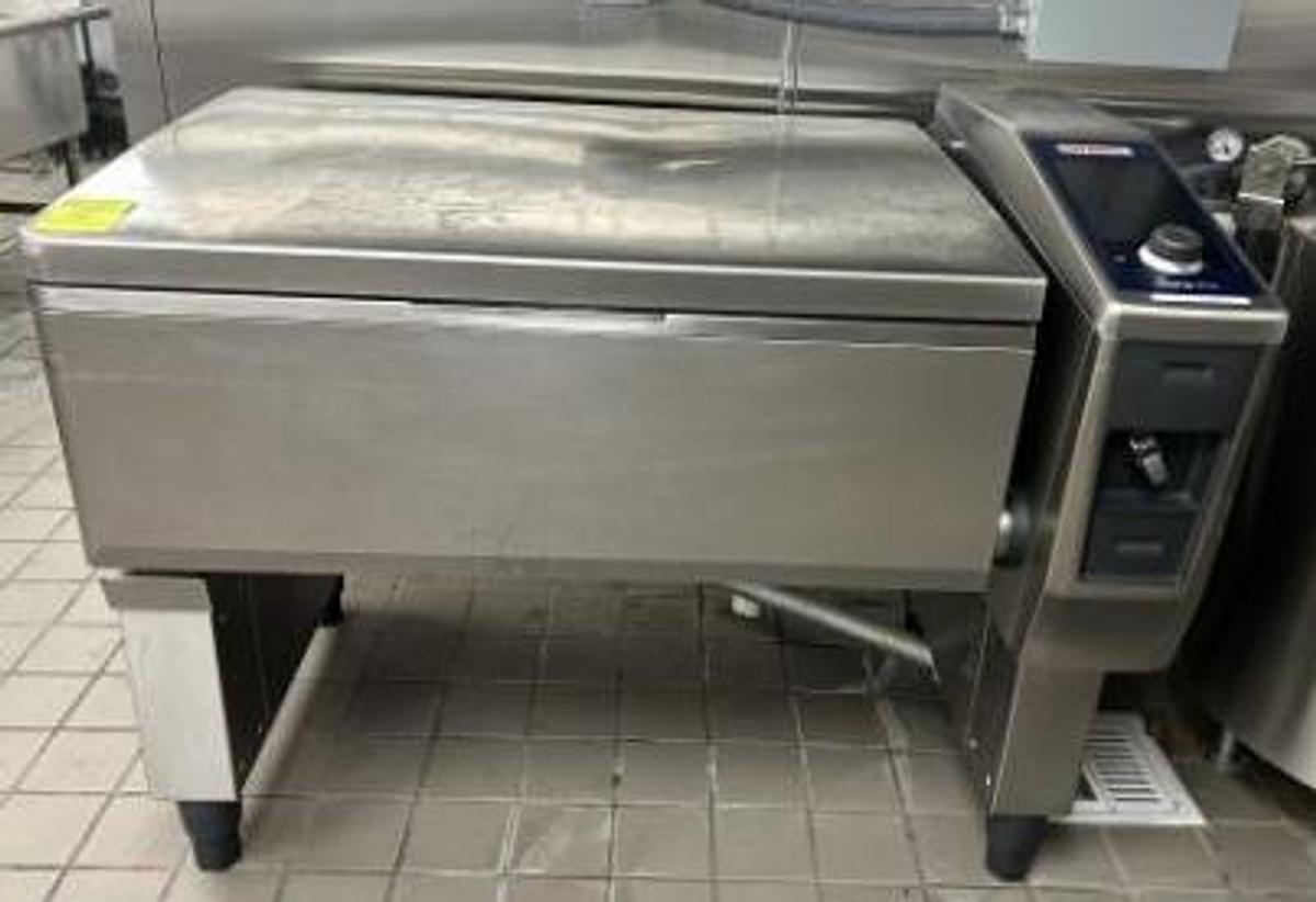 Used RATIONAL IVARIO PRO XL 40 GALLON ELECTRIC TILT SKILLET - OPEN TO OFFERS
