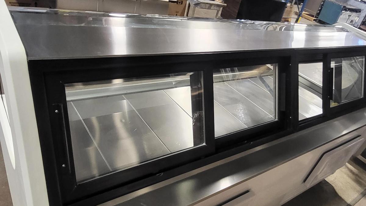 Used Igloo RSCD8 Refrigerated Deli/Meat/Cheese/Salad Case with sliding back door -warranty