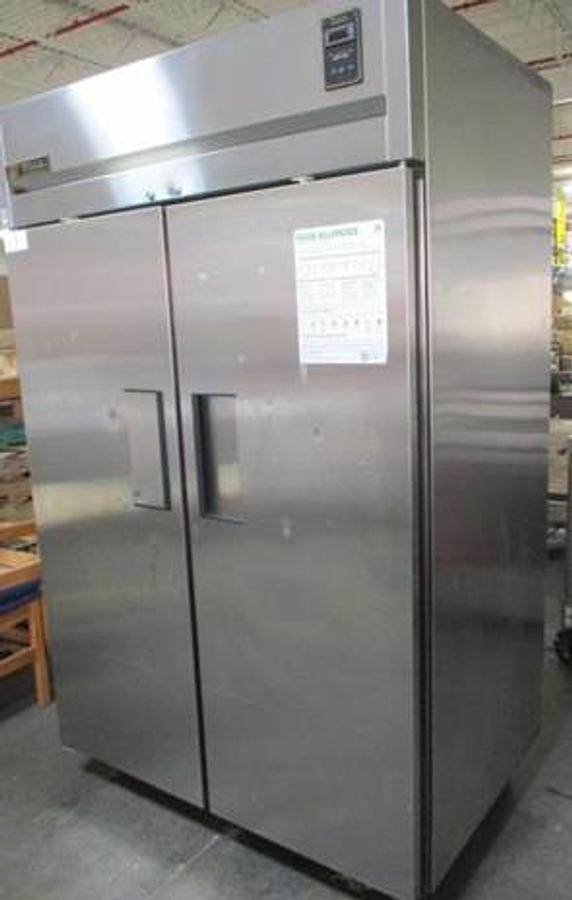 Used True Stainless Steel Solid Double Door Reach In Refrigerator