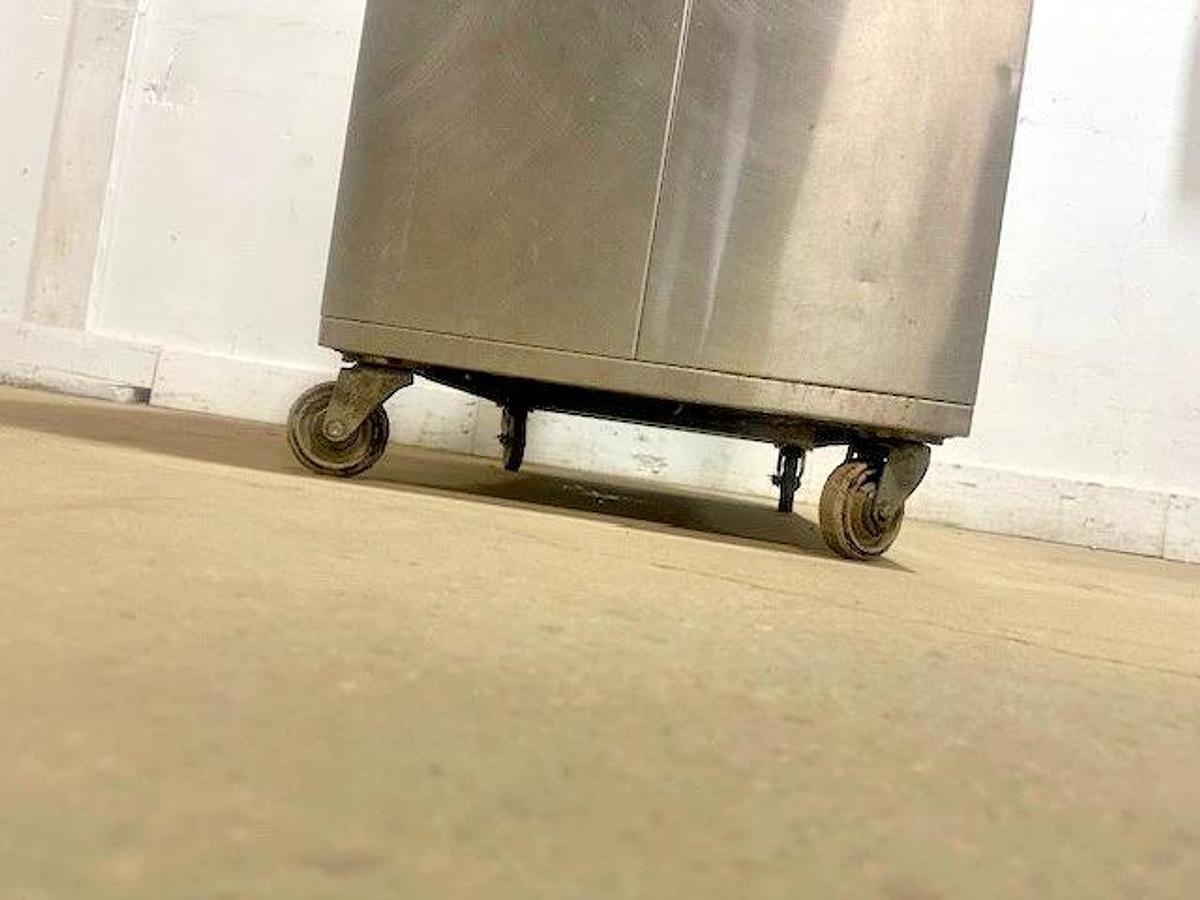 Used GILES SMOKER"H.D COMMERCIAL SOMKER/PRESSURE COOKER 