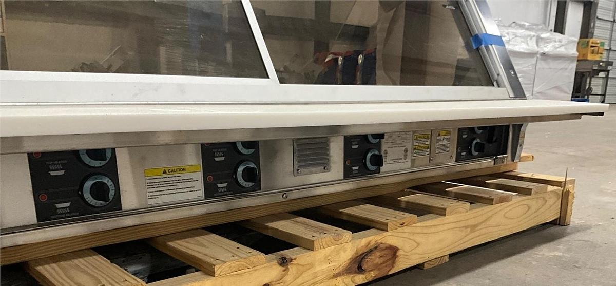 Used 6’ Giles heated food display merchandiser