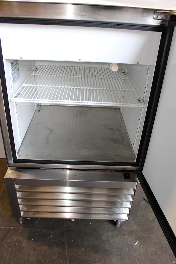 Used True T-23DT Single Split Door 27" Wide Stainless Steel Refrigerator/Freezer - Split unit