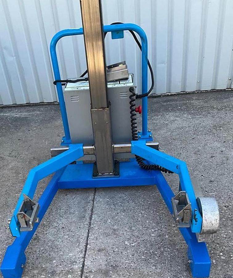 Used Savage Brother 0712HT bakery Bowl kettle lift -