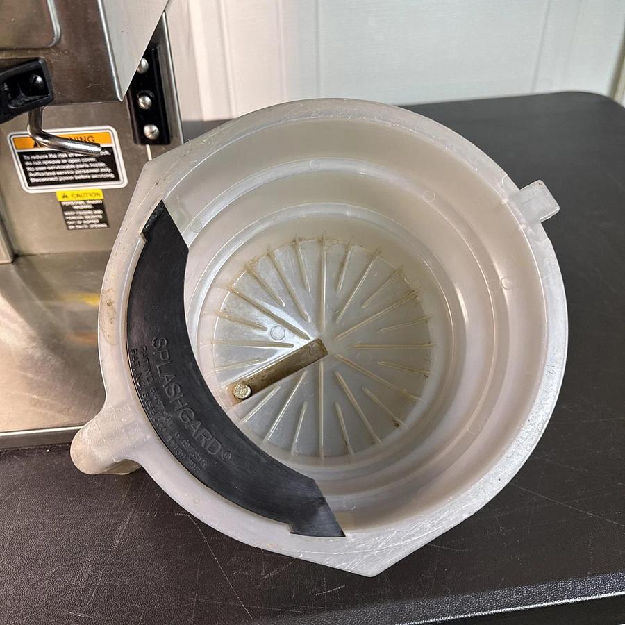 Used BUNN G9-2T DBC - Dual Portion Control Coffee Grinder - HAS TWO HOPPERS