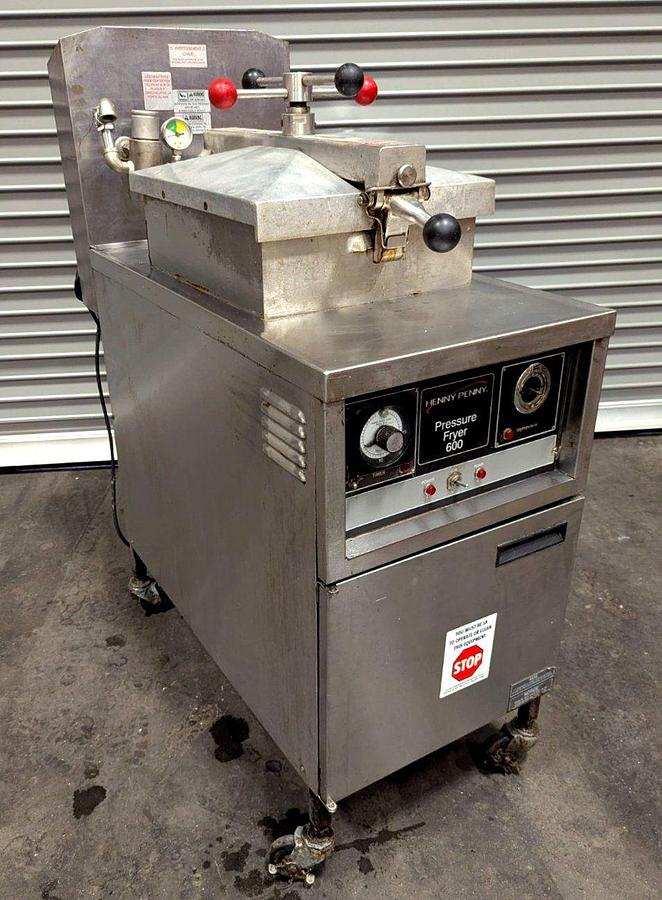 Used Henny Penny 600 Pressure Fryer- natural gas