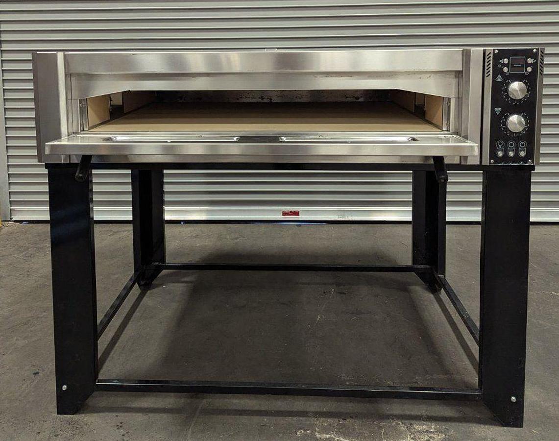 Used Fornitalia Single Chamber Electric Pizza Oven With Stand