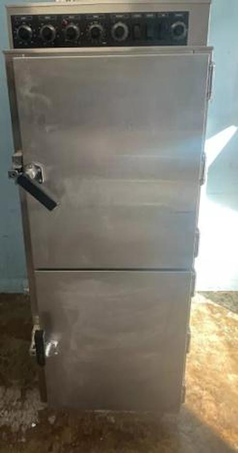 Used Nuvu Upright Full Size Electric Smoker