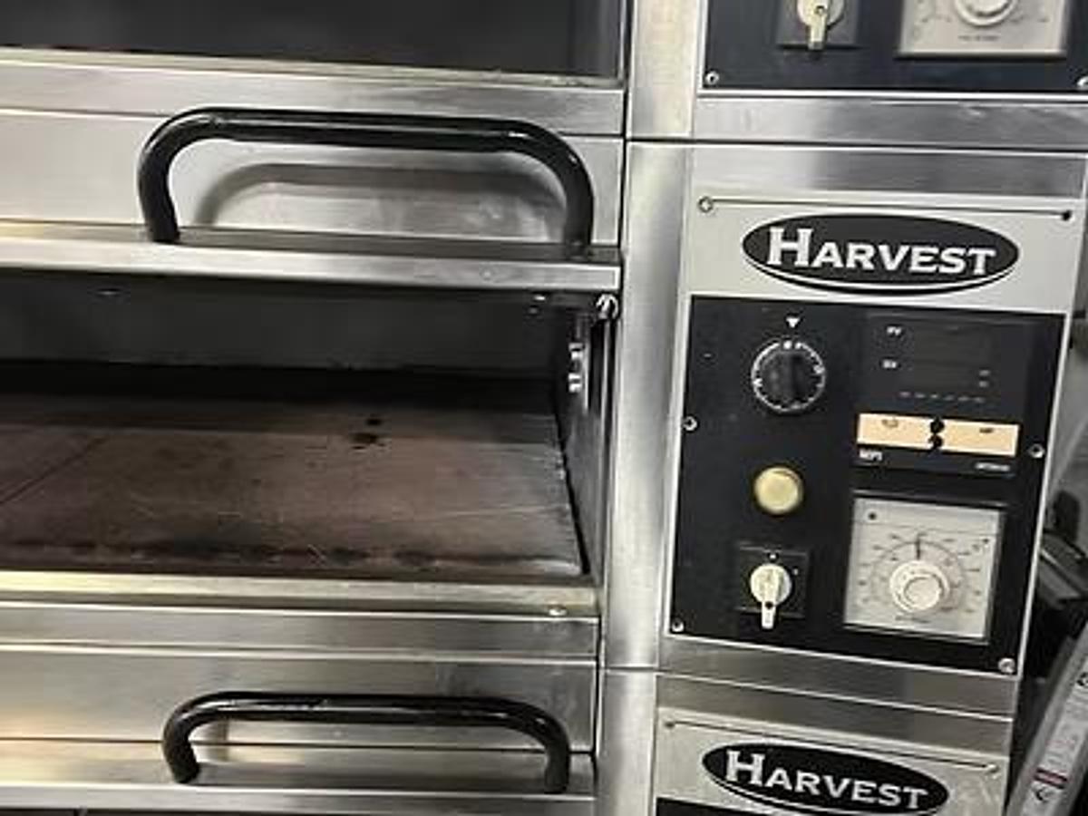 Used Harvest 3 Deck oven