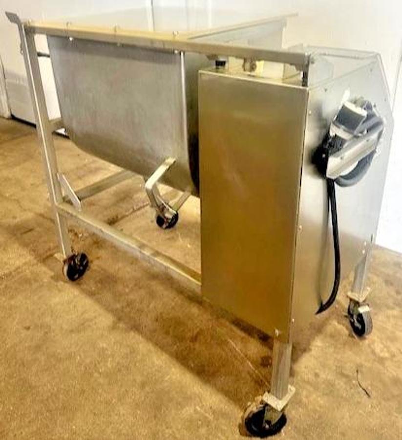 Used HOLLY 200"H.D COMMERCIAL 220/440 V, 3PH MEAT MIXER/GRINDER W/ TOP COVER