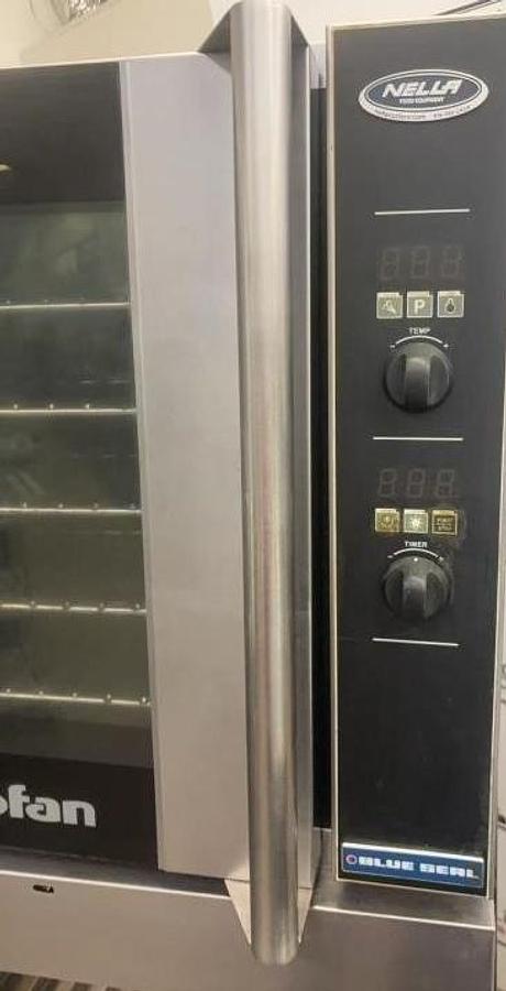 Used Turbofan gas convection oven with stand 29” W