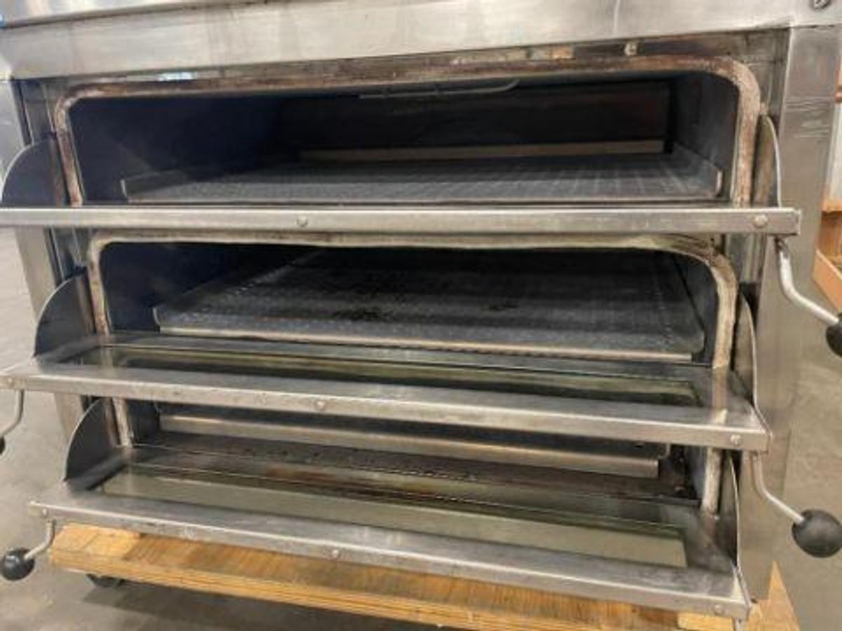 Used DOYON PIZ3 ELECTRIC JET AIR TRIPLE DECK PIZZA OVEN