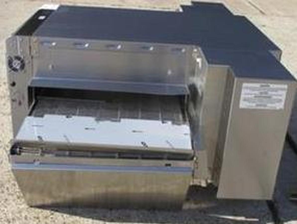 Used Ovention conveyor oven C2000