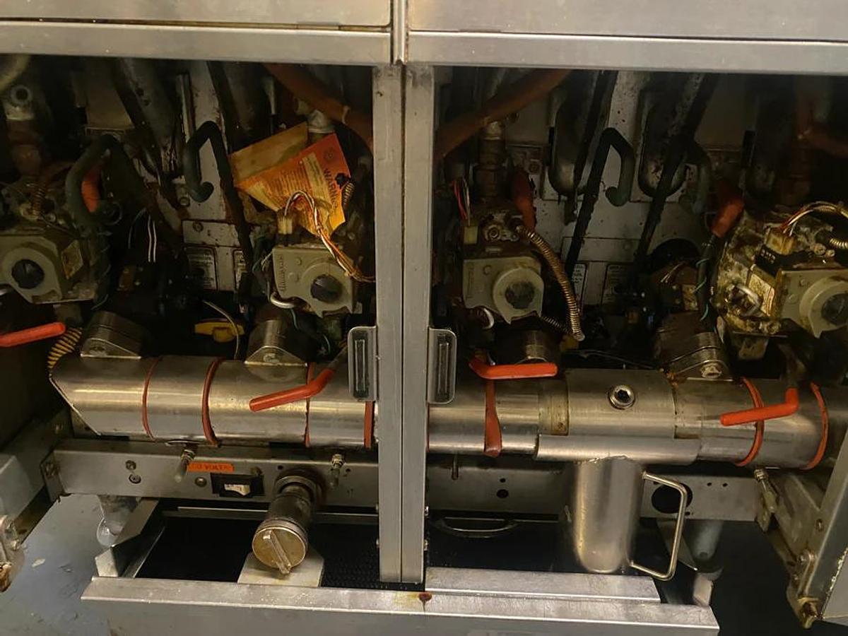Used Pitco M62 Four Compartment Natural Gas Fryer with Filtration