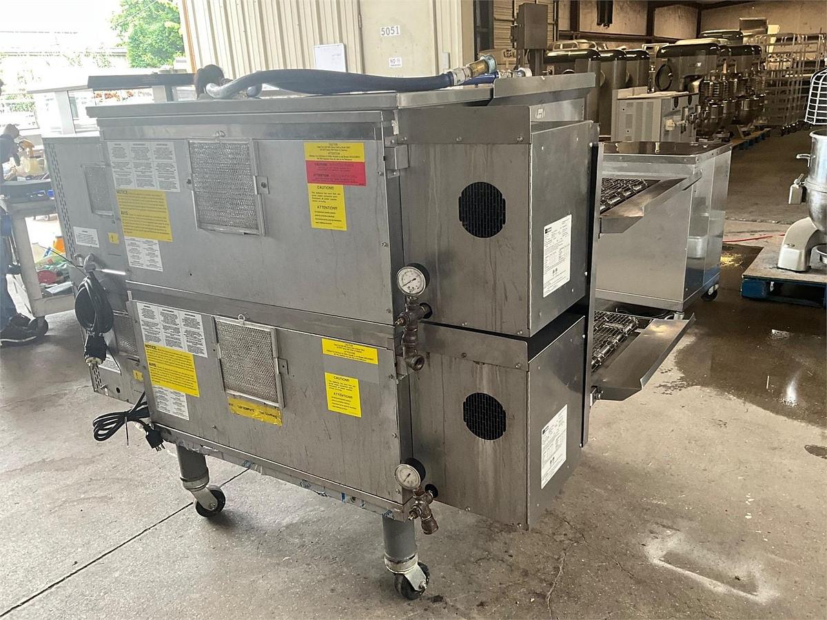 Used 2023 Middleby Marshall gas conveyor double oven - PS638G