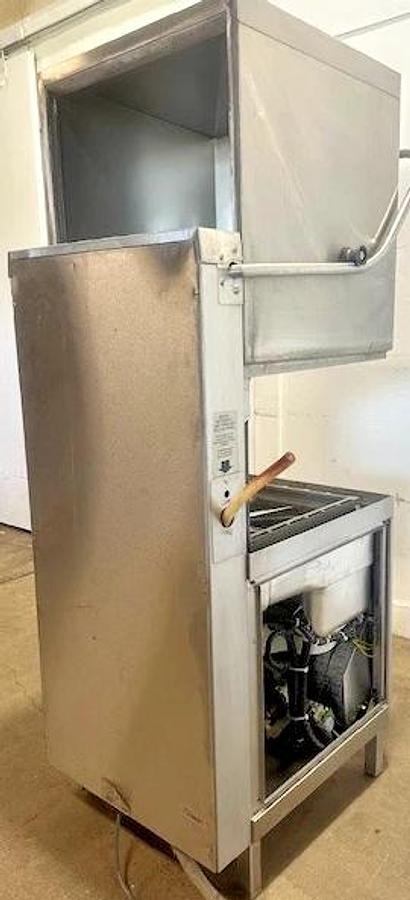Used MEIKO DV 80.2 HIGH TEMP ELECTRIC 3PH DOOR TYPE DISHWASHER