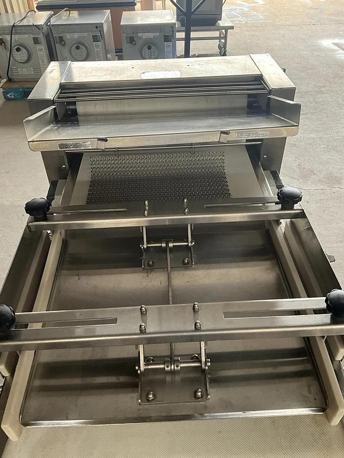 Used LVO dough sheeter roller moulder SM24 French bread bakery 6" 9" 12" 22" plate 