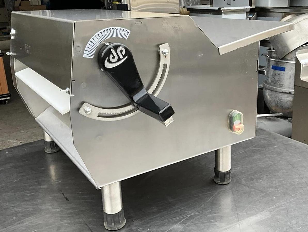 Used Proluxe DPR2000A  20" Countertop One Stage Dough Sheeter Fondant Pastry shop - BRAND NEW CLEARANCE ITEM