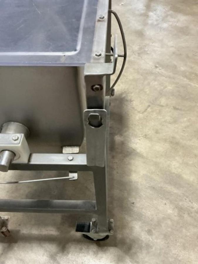 Used Clean Working Industrial Hollymatic HM-100 Mixer