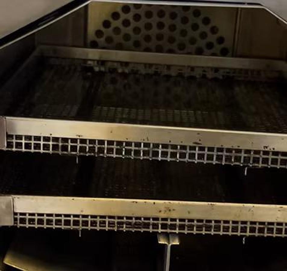 Refurbished Track Air Fryer - no vent needed