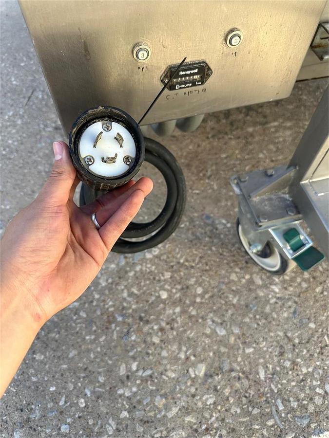 Used Be&sco Beta Max tortilla press and oven