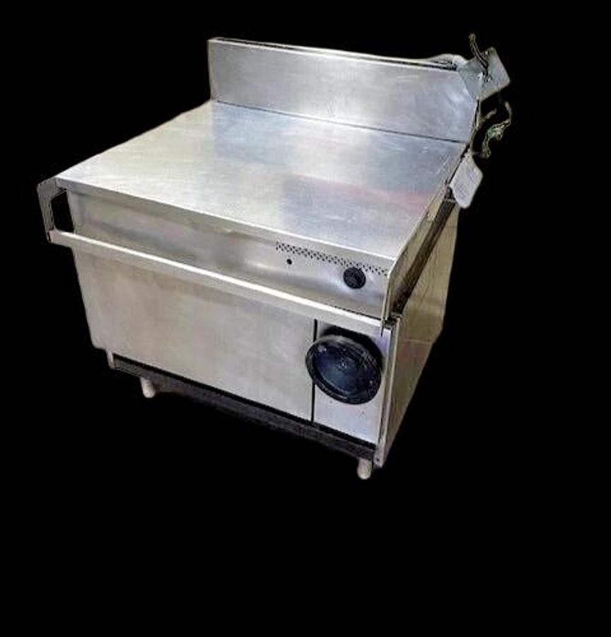 Used SOUTHBEND BPE-40M" ELECTRIC 1 PHASE MANUAL TILT 40 GAL SKILLET BRAISING PAN