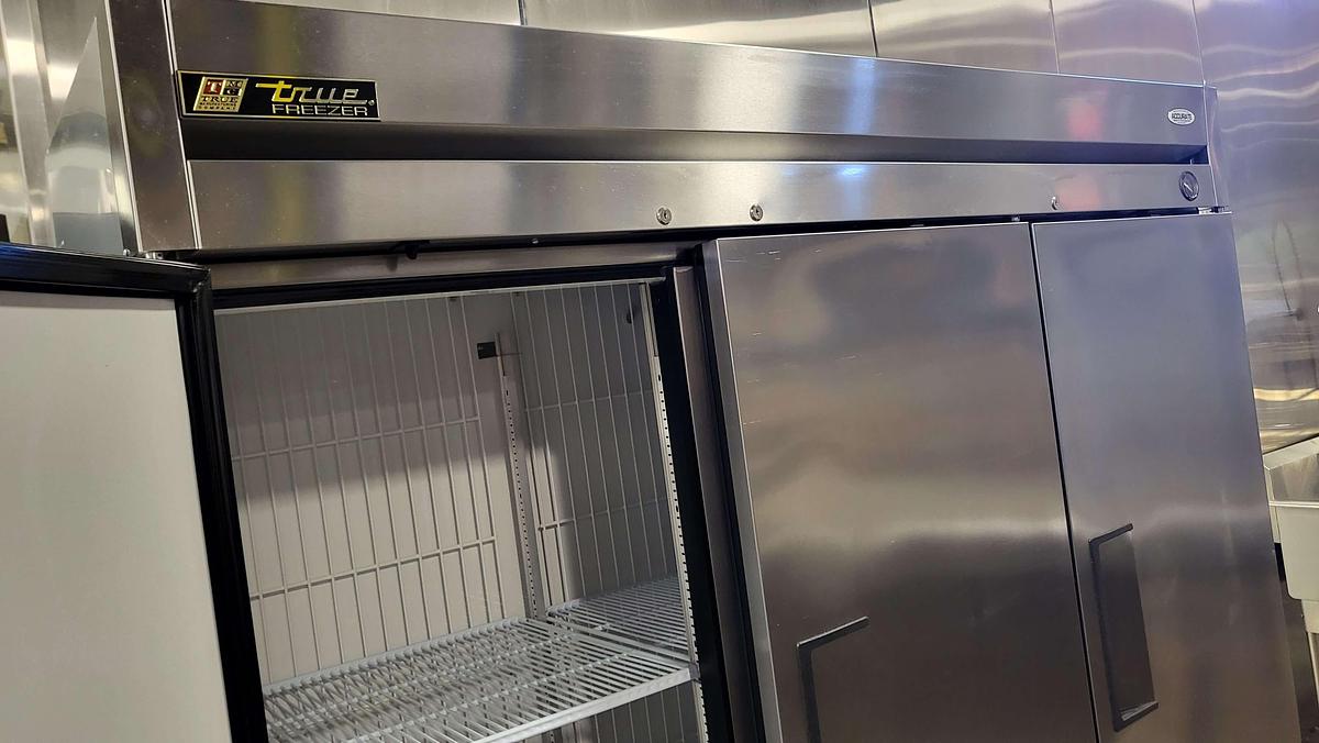 Used True T-72F Reach In Freezer
