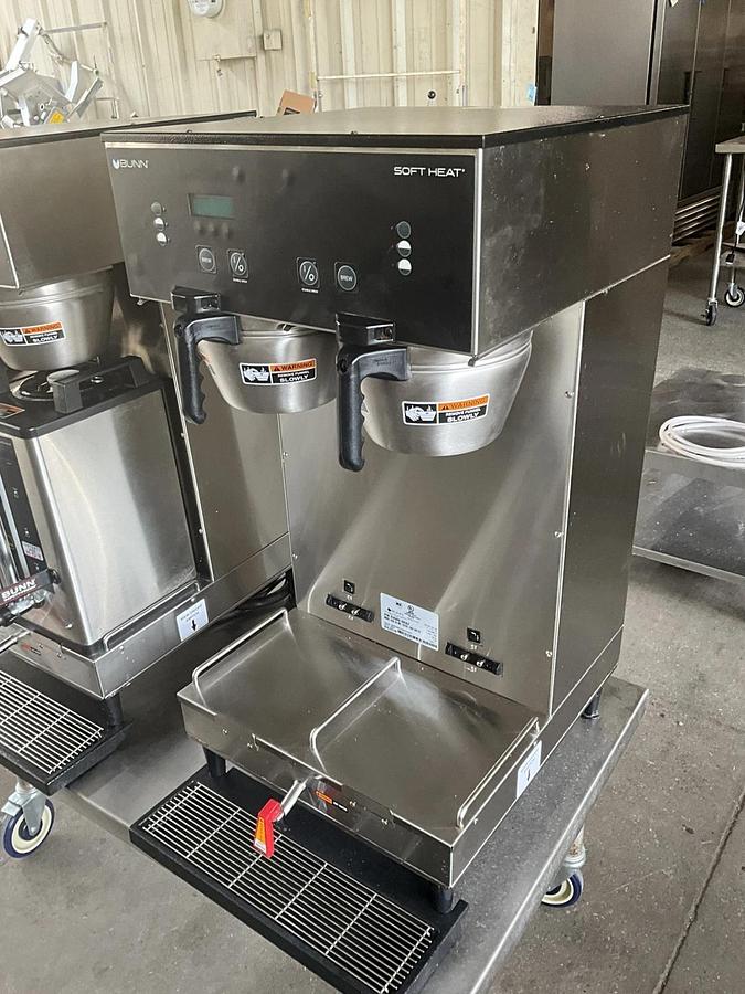 Used 2023 Bunn dual coffee brewer Dual SHDBC Dual SH DBC Soft Heat Server