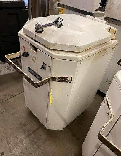 Refurbished 24 Piece Dough Divider | Lucks | Model # D24