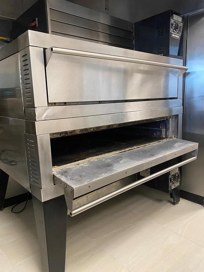 Refurbished Garland double air deck pizza ovens -