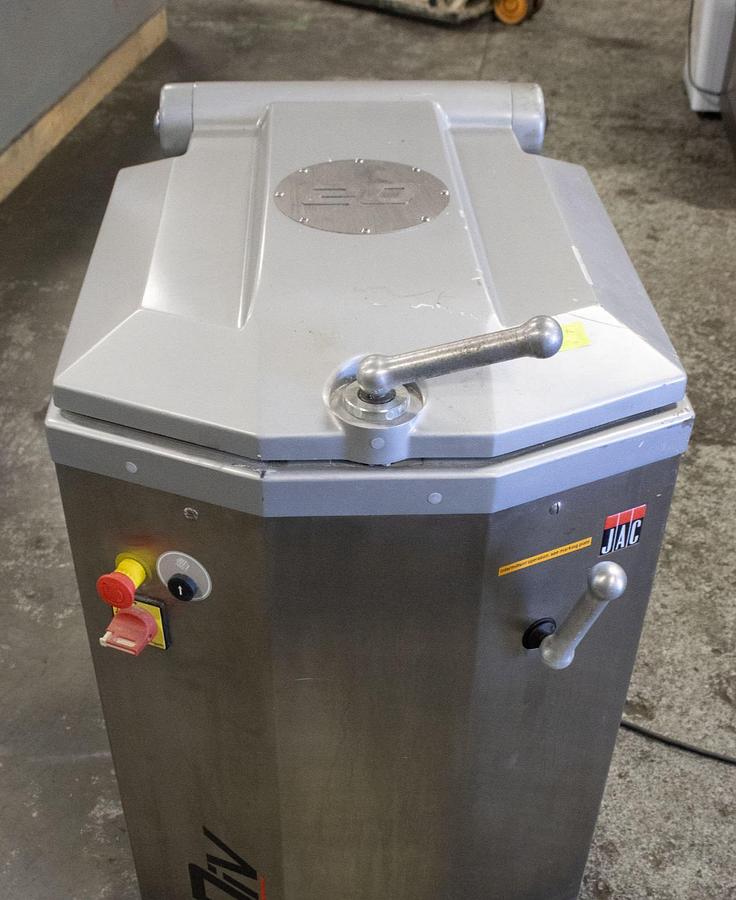 Used JAC DIV 20 R COMMERCIAL HYDRAULIC DOUGH DIVIDER