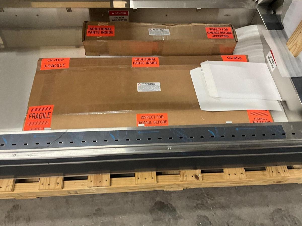 Used 6’ Giles heated food display merchandiser