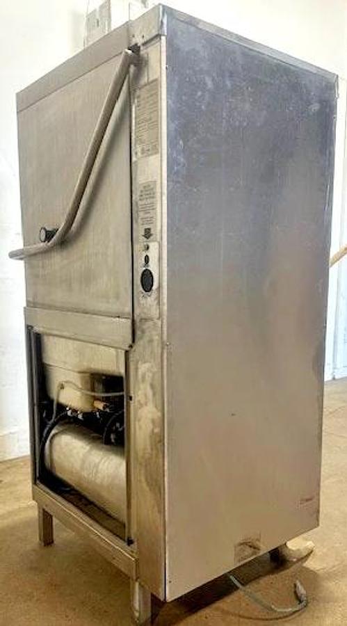 Used MEIKO DV 80.2 HIGH TEMP ELECTRIC 3PH DOOR TYPE DISHWASHER