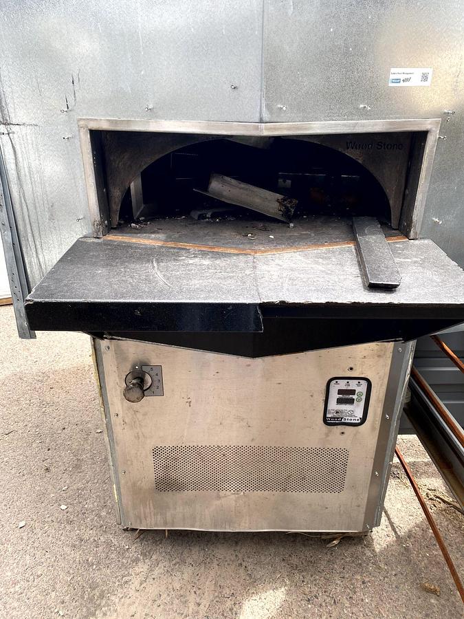 Used WOODSTONE PIZZA OVE