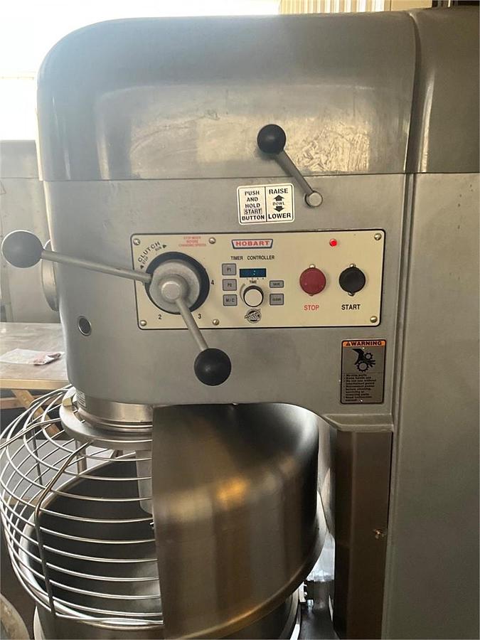 Used Hobart M802 80qt dough mixer
