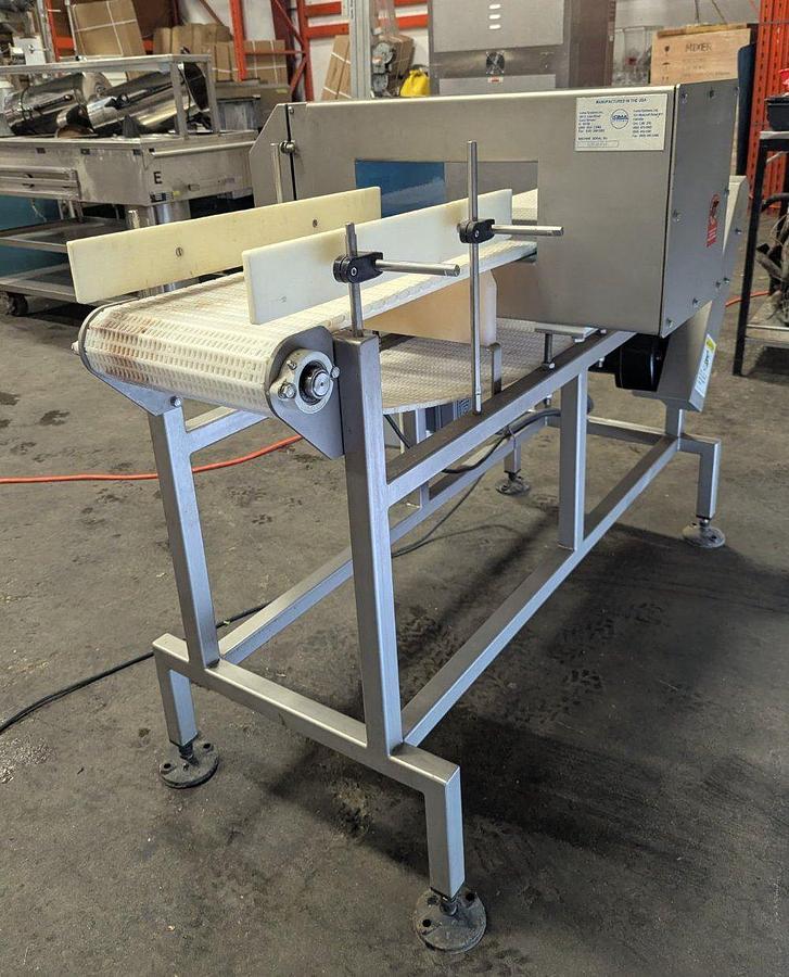 Used  Loma IQ2 Metal Detector