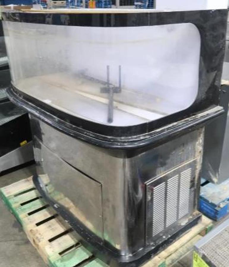 Used Stark lobster tank, on casters