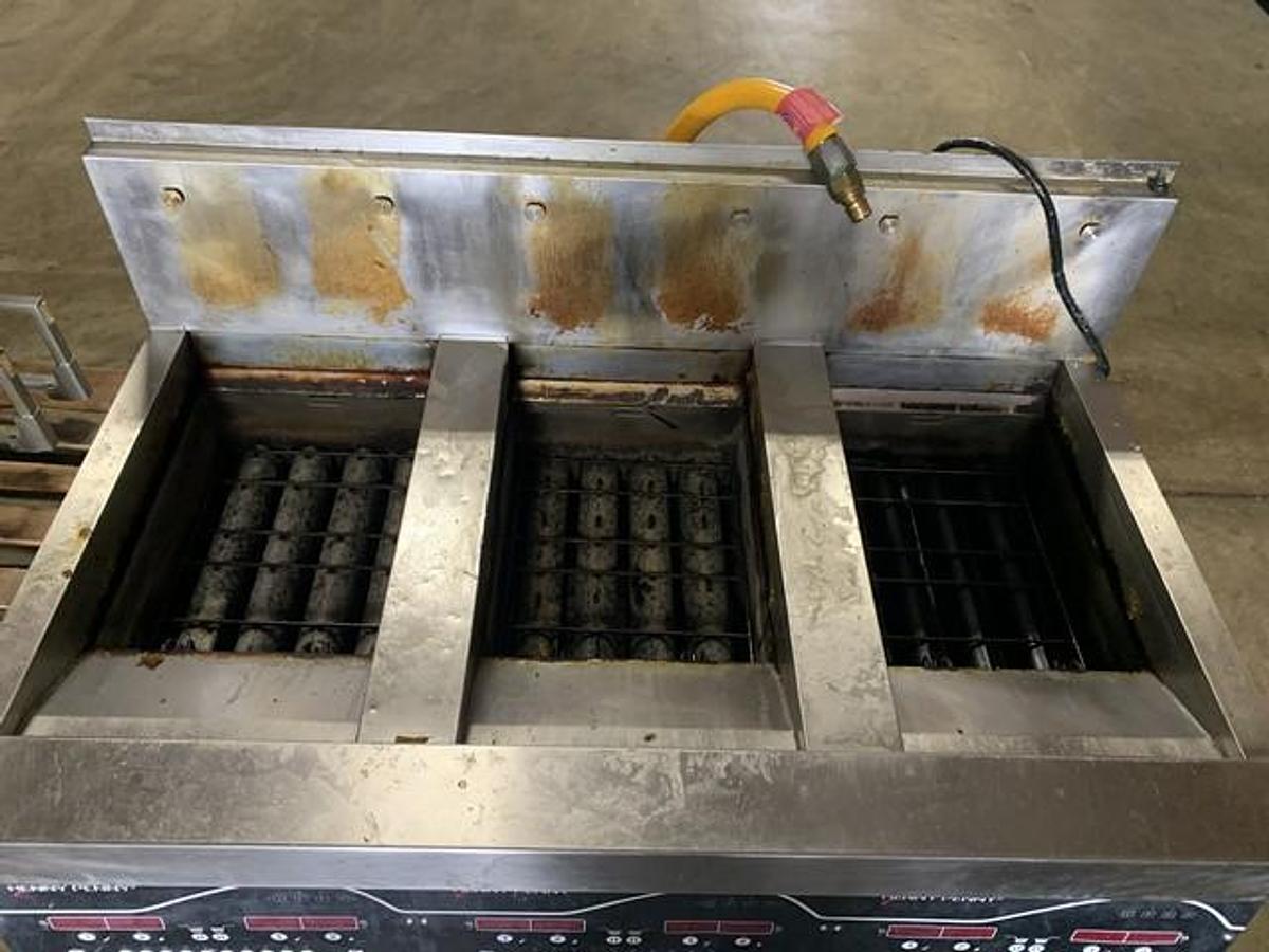 Used Henny Penny 3-Bay Fryer
