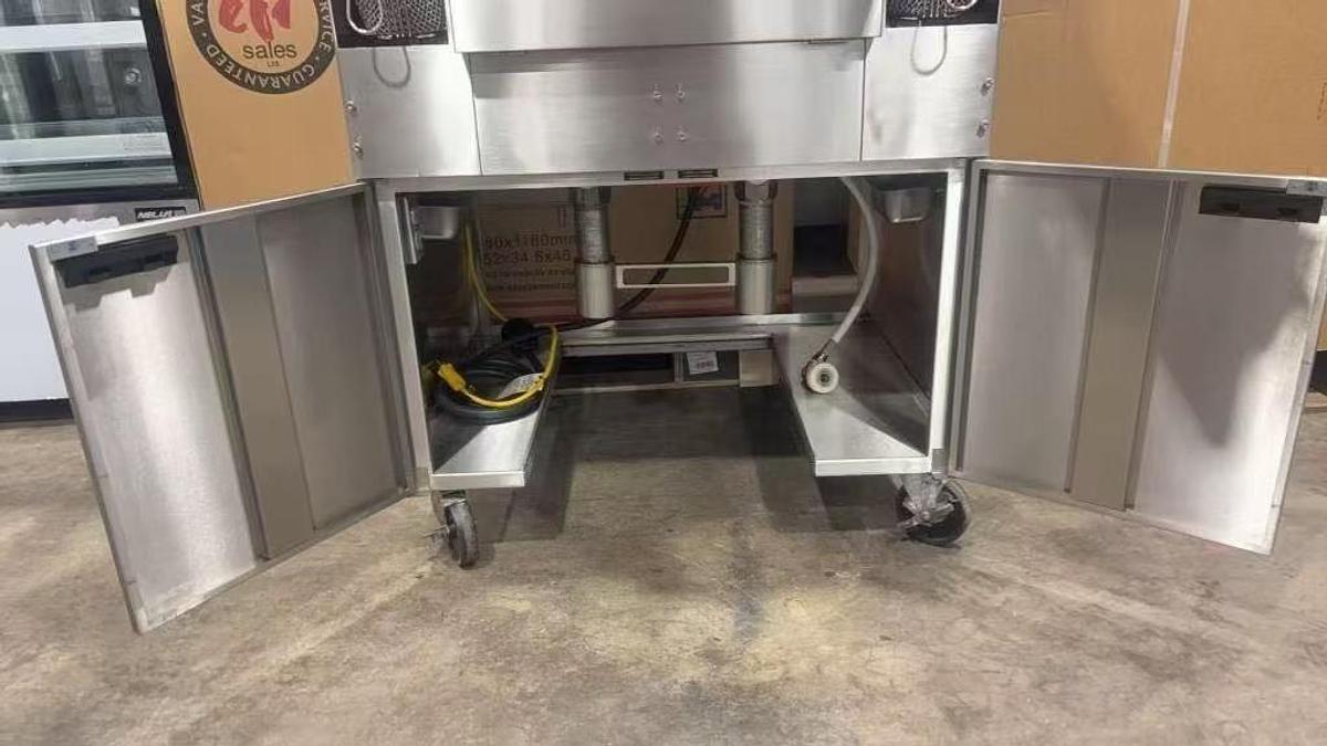 Used AutoFry MTI-40 series commercial deep fryer - double ventless grease fryer