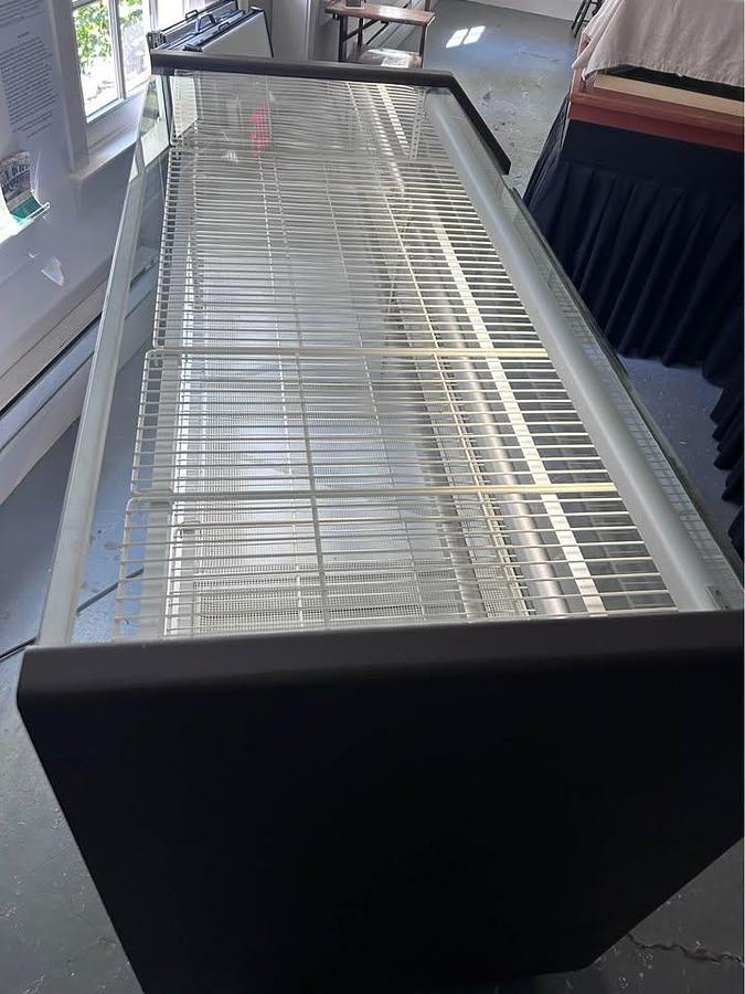 Used Dry Commercial Bakers Display Case