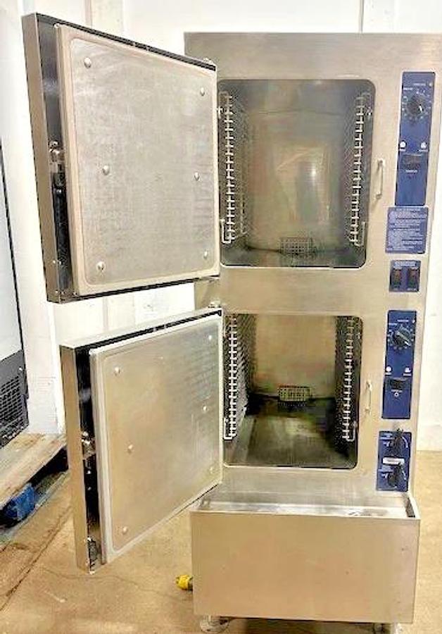 Used CLEVELAND 24CGA10.2" H.D COMMERCIAL STEAMCRAFT 10 PANS NATURAL GAS STEAMER