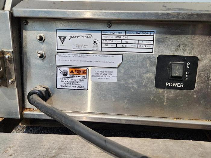 Refurbished Henny Penny Model HMR-103 Heated Merchandiser