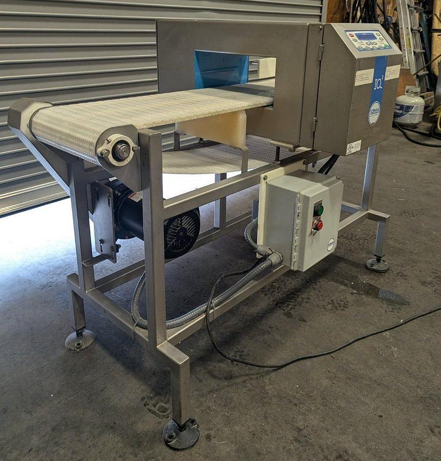 Used  Loma IQ2 Metal Detector