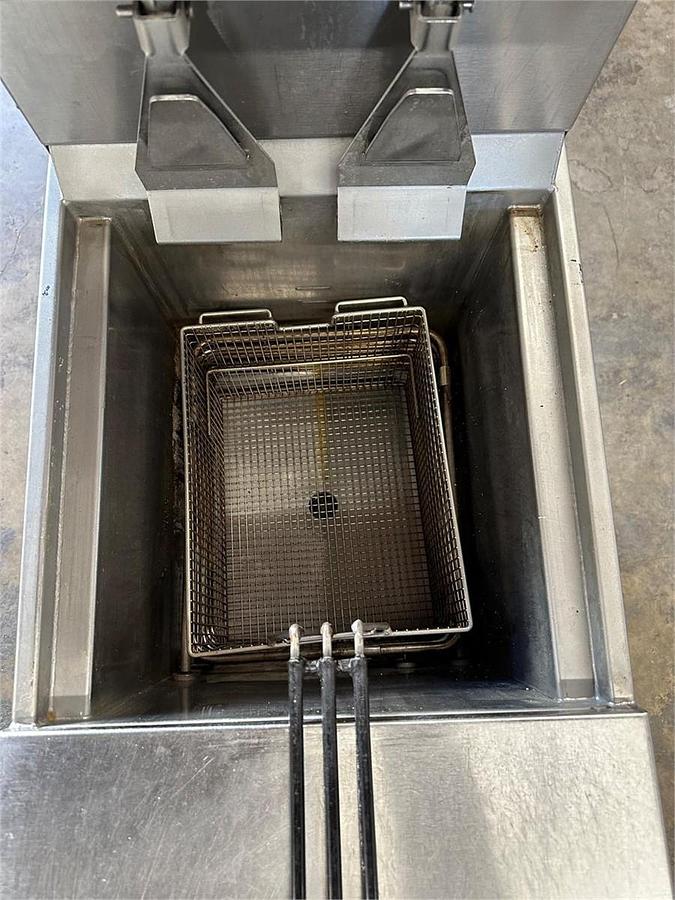 Used Henny Penny Commercial Gas Fryer