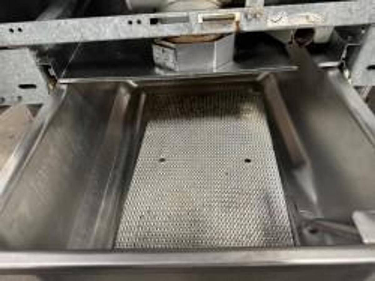 Refurbished Frymaster Gas 3 Bay Fryer W Filtration from School 50lb FMPH355SC