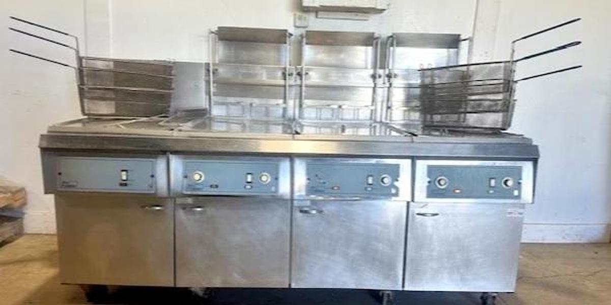 Used PITCO F18SS-CLQV"H.D COMMERCIAL N GAS FRYER WITH DUMPSTER AND 6 BASKETS