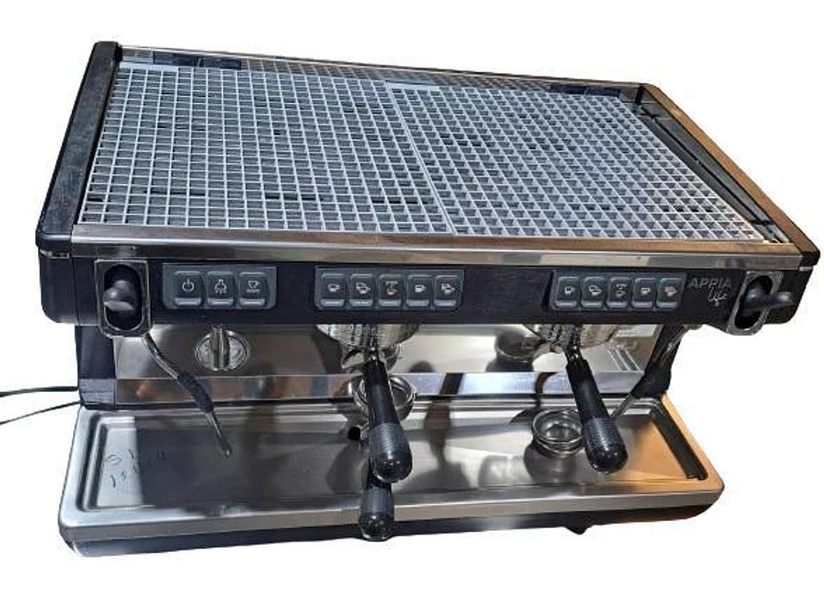 Refurbished Nuova Simonelli Appia Life Espresso Machine 2 Group