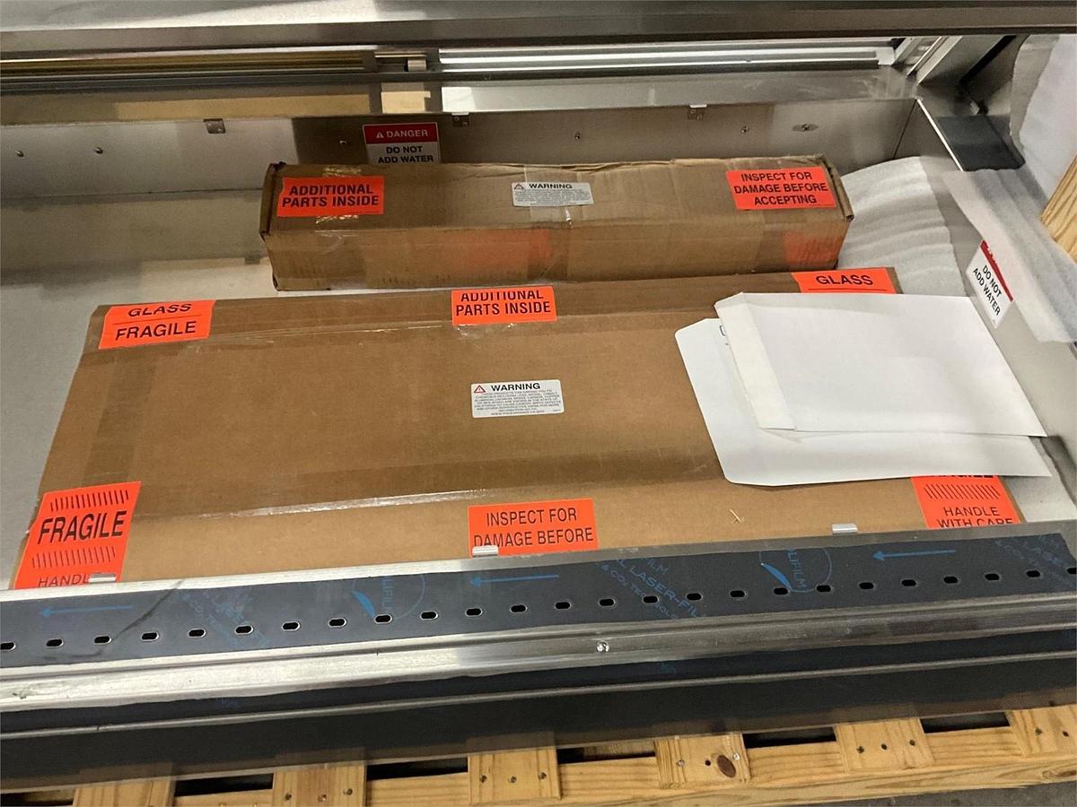 Used 6’ Giles heated food display merchandiser