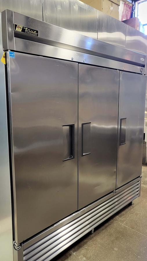 Used True T-72F Reach In Freezer