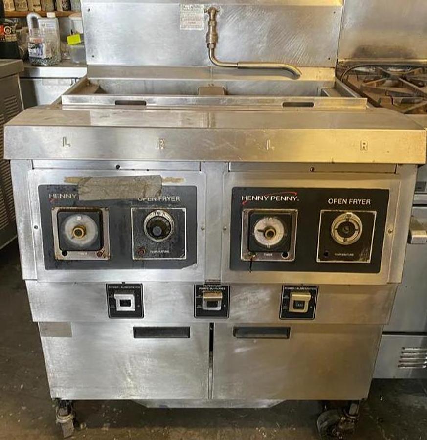 Used Henny Penny OFG-322 Natural Gas Double Deep Fryer