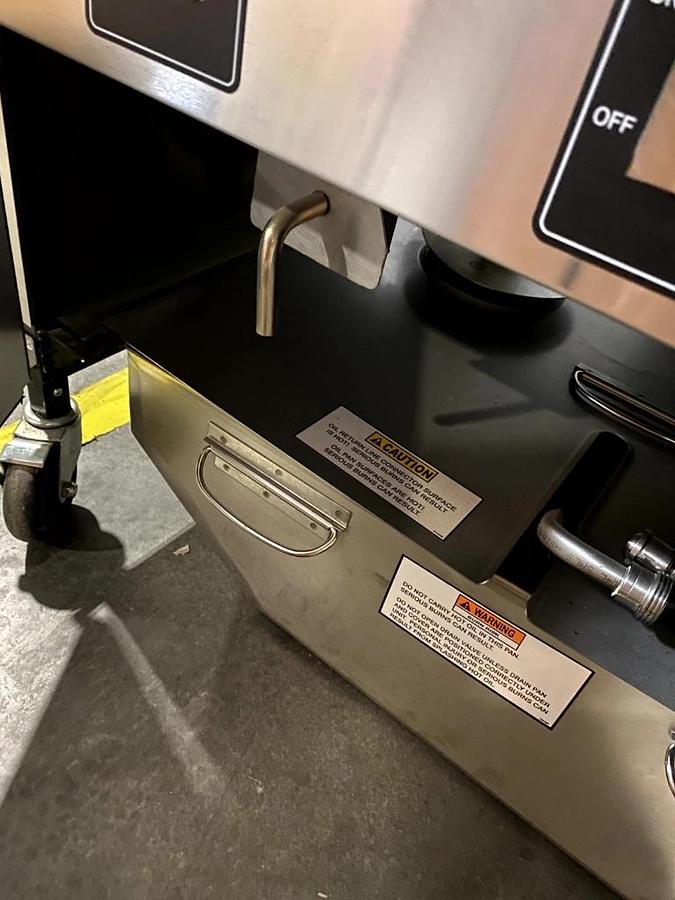 Used HENNY PENNY ELECTRIC DUAL BAY FRYER